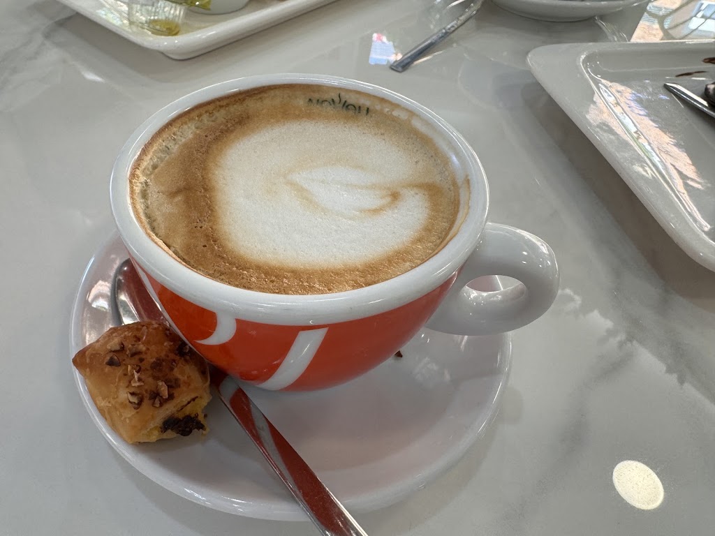 Pasteleria Artesanal Manolo — Comida y bebida