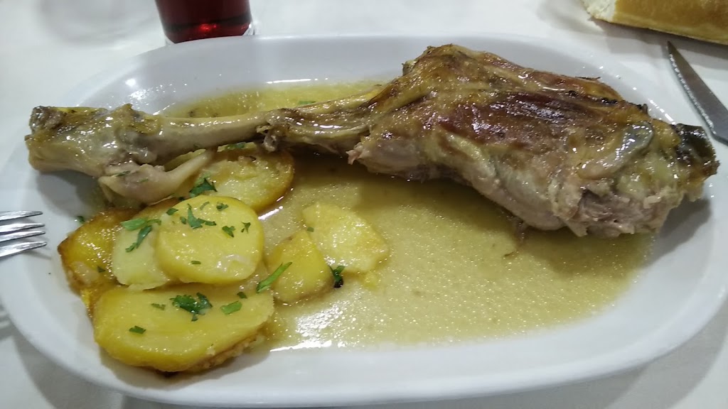 Rest Arroyomolinos — Comida y bebida