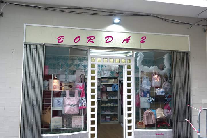 Bordados ( tienda de regalos personalizados) Los Caprichos de Claudia