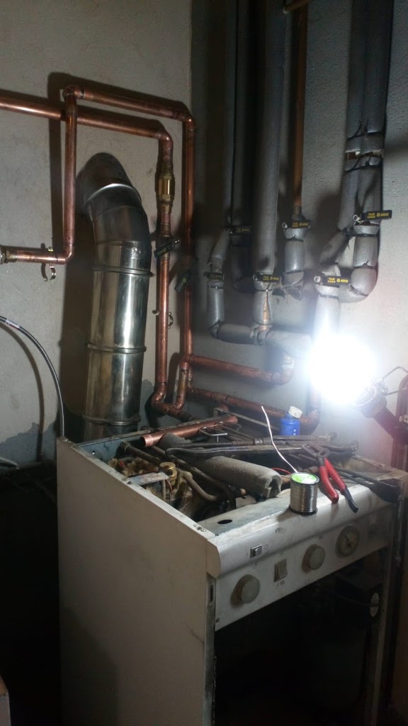 Fontanero Ourense - Instalaciones y Reparaciones — Tuberia