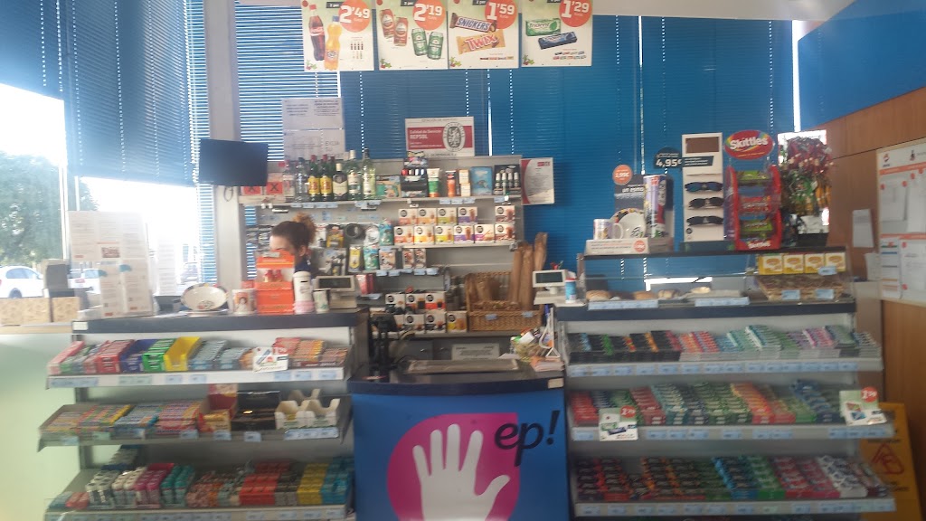 Estacion de Servicio Petrocat - Repsol — Interior