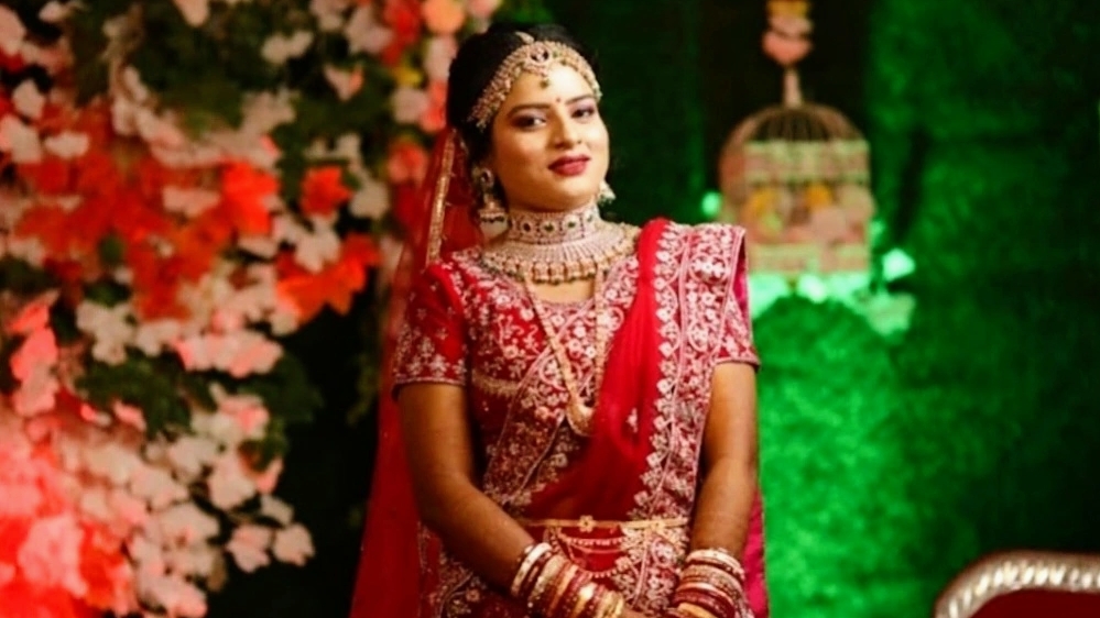 Glamorous Makeup And Beauty Care