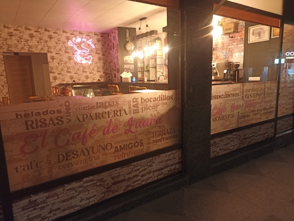 El Cafe de Laura — Del propietario