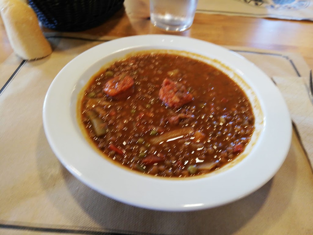 Cervecera Mustang Cafe — Comida y bebida