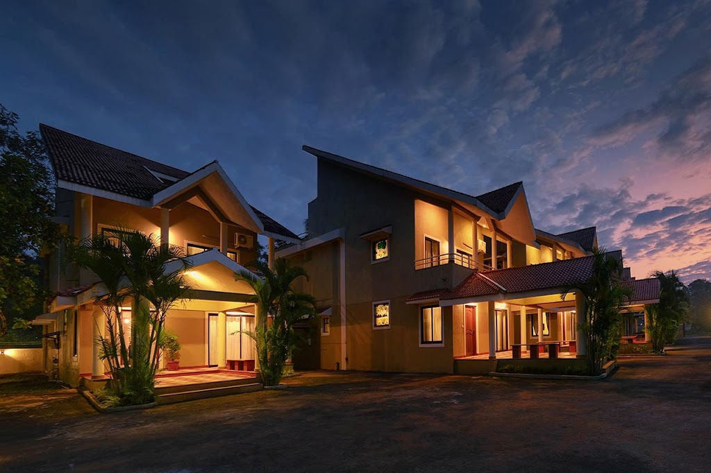 Treehouse Blue Hotel Villas