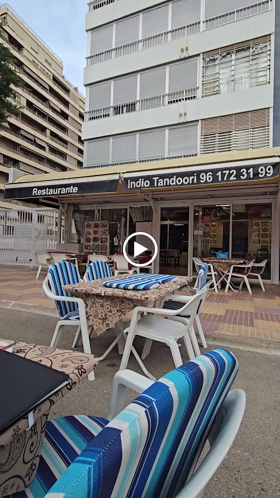 Restaurante Hola India — Videos