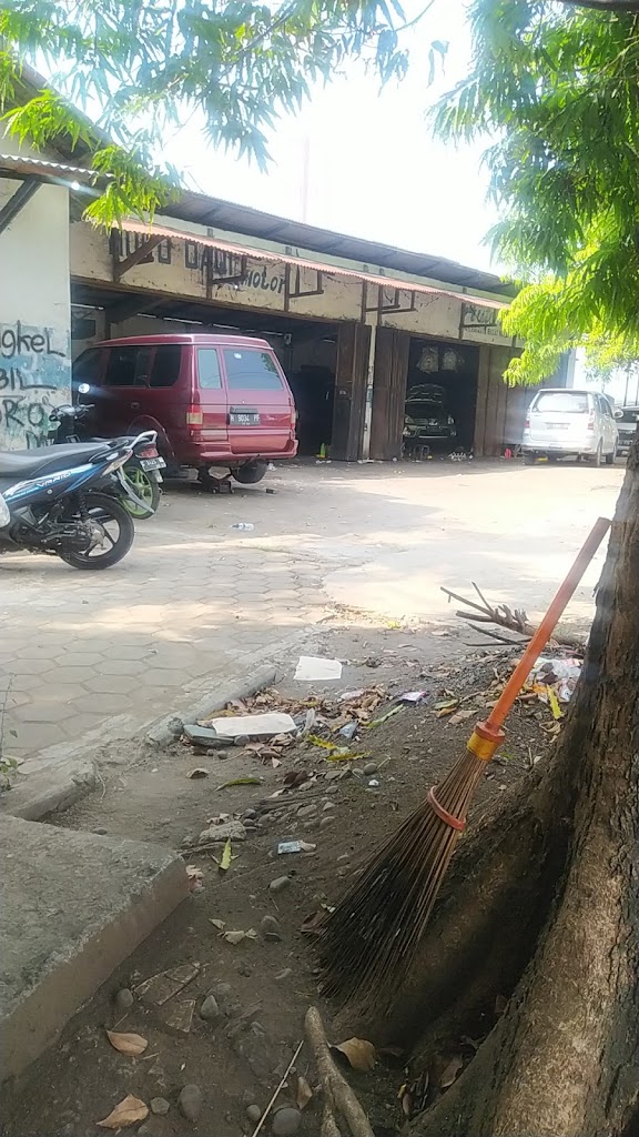 Bengkel mobil Moro dadi