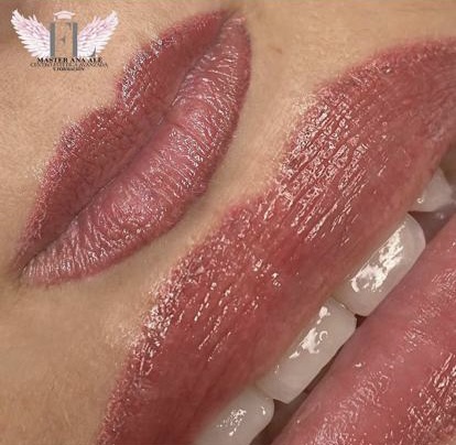 FLY LASH ANA ALE / Utrera