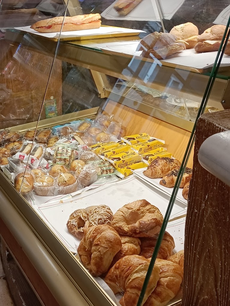 Bar Cafeteria Estacion — Comida y bebida