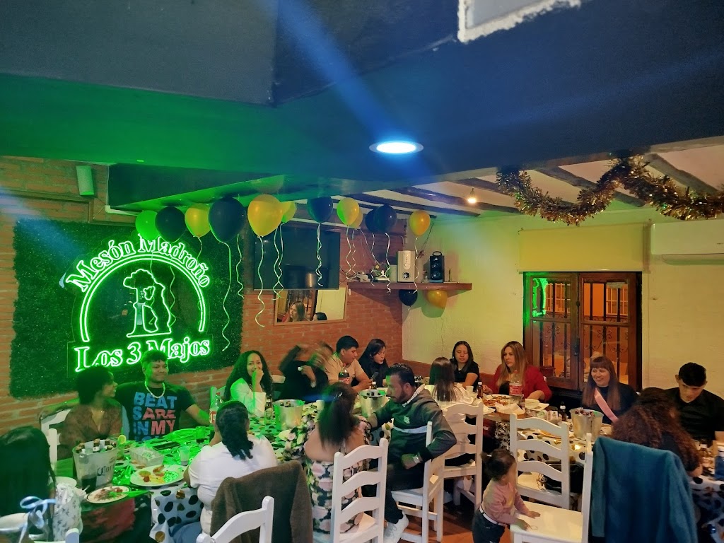 Meson Madrono Los 3 Majos