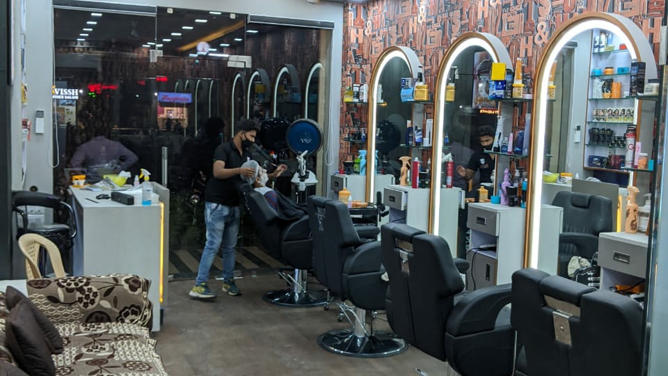 Touch Glow Unisex Salon