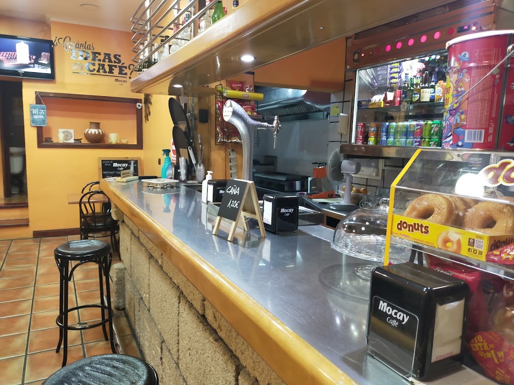 Bar Cafeteria El Guanche — Ambiente