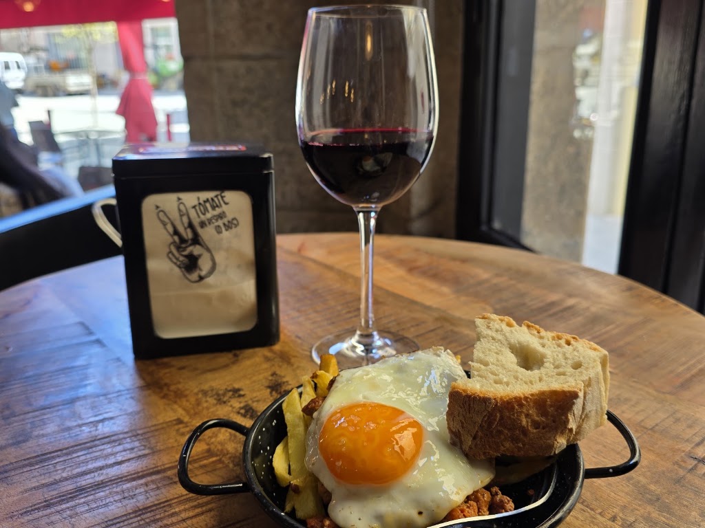 Cafeteria taperia Tributo — Mas recientes