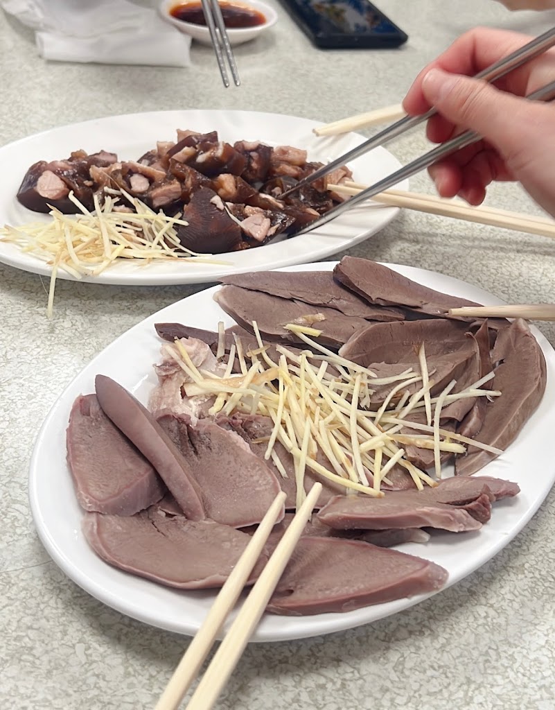 新竹好吃麵粉腸貢丸 的照片