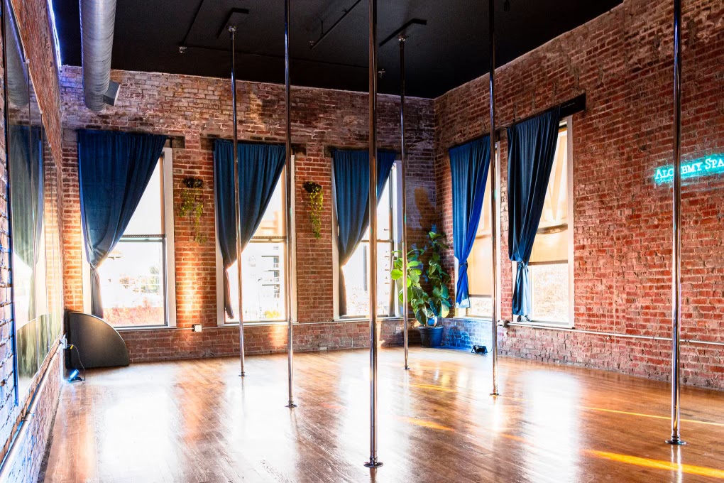  Alchemy Space Pole and Fitness