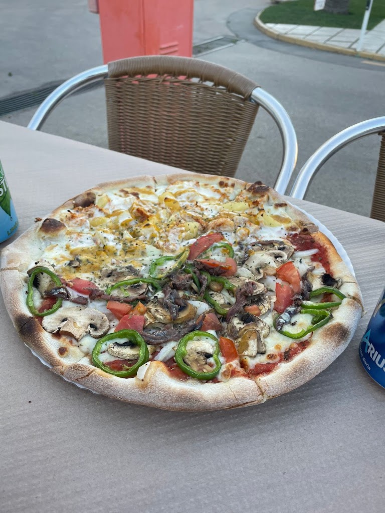 El Rincon de la Pizza — Pizza