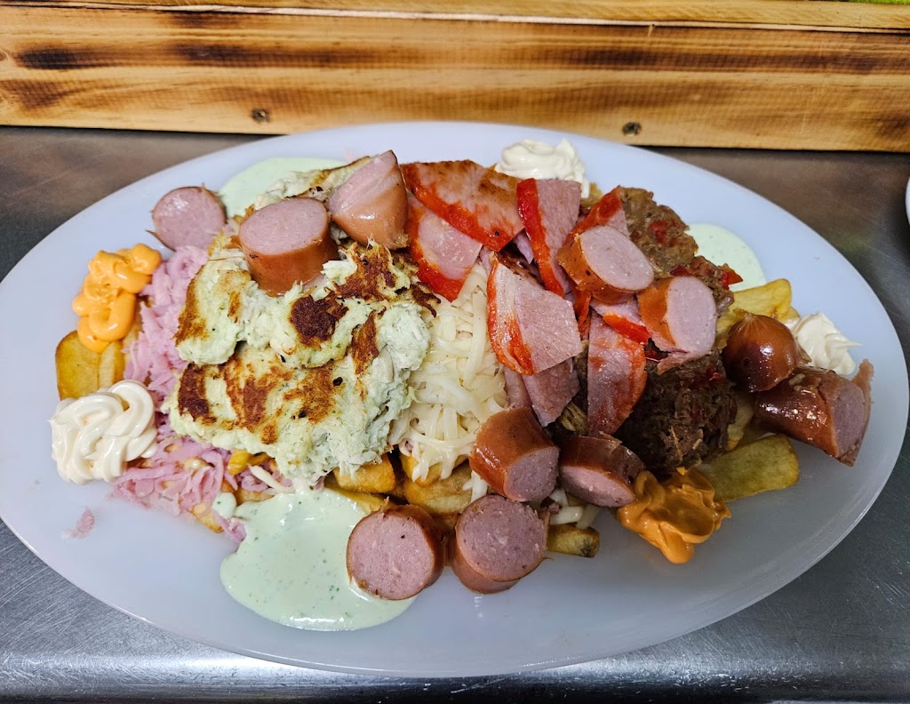 Restaurante El Capitan — Comida y bebida