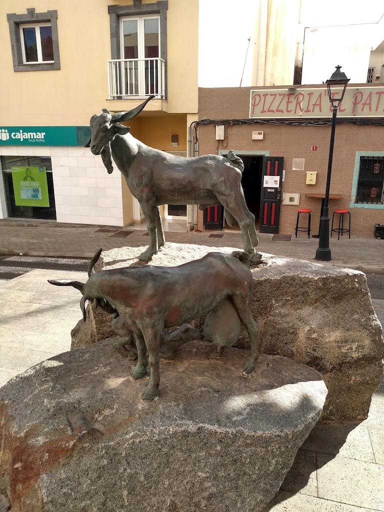 Monumento a la cabra