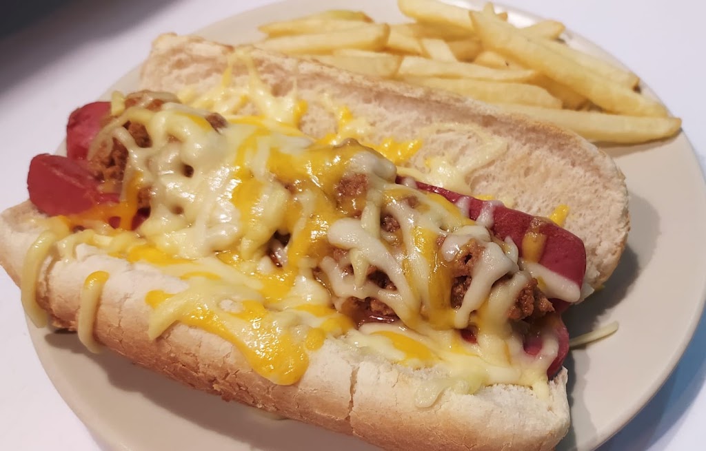 Bodeguita El Rincon — Comida y bebida