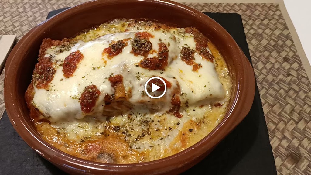 PUNTO FUERTE cocina & pizzeria — Videos