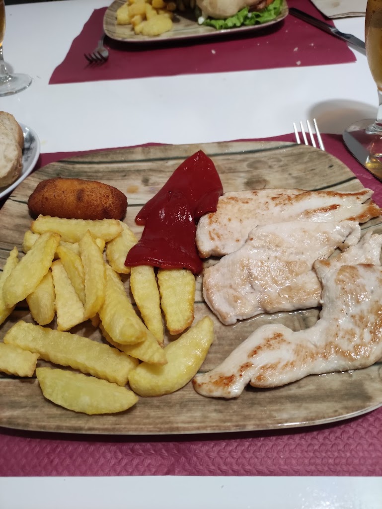 Bar y restaurante doven — Papas fritas