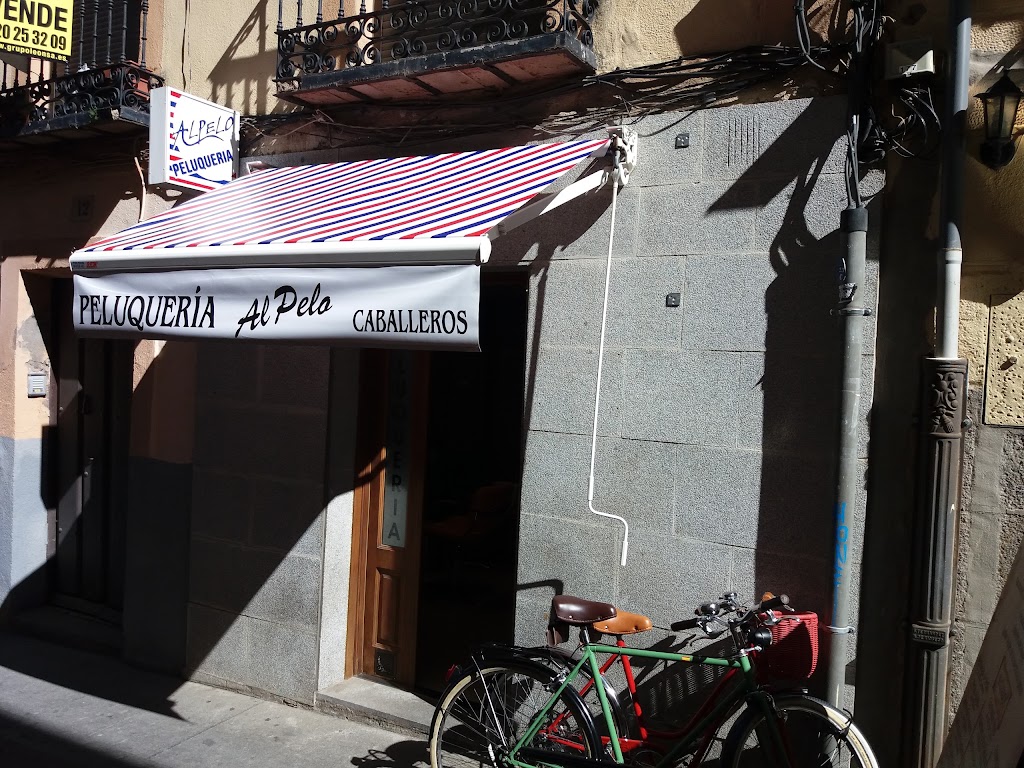 Alpelo Peluqueria (Hombre) — Del propietario