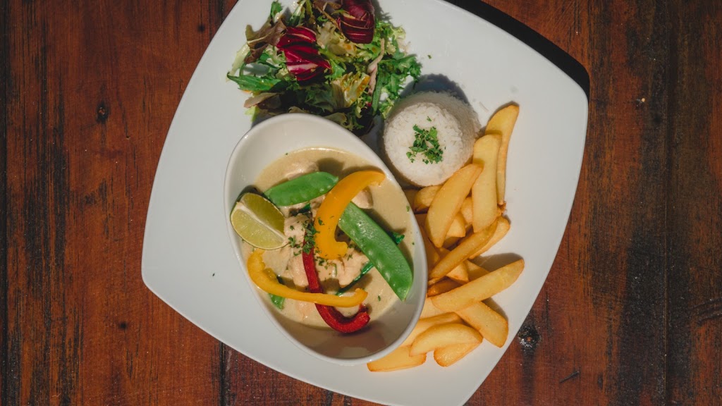 Guinness Tavern — Comida y bebida