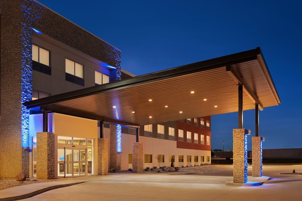 Holiday Inn Express & Suites Beaver Dam, an IHG Hotel - Hotel in Beaver Dam , United States of America