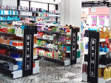BETH'S HAIR * El Prat de Llobregat — Interior