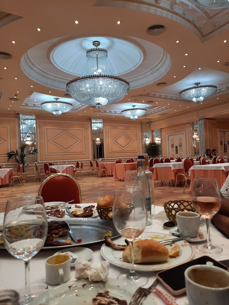 Restaurante Salones Romance — Comida y bebida