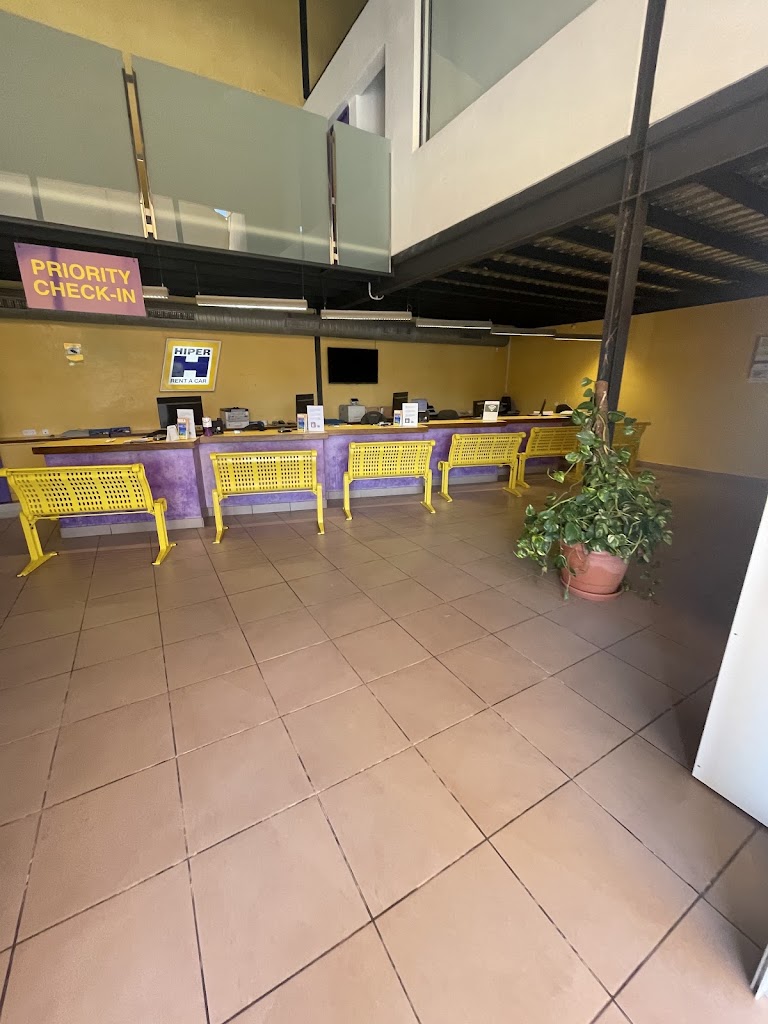 Hiper Rent a Car — Interior