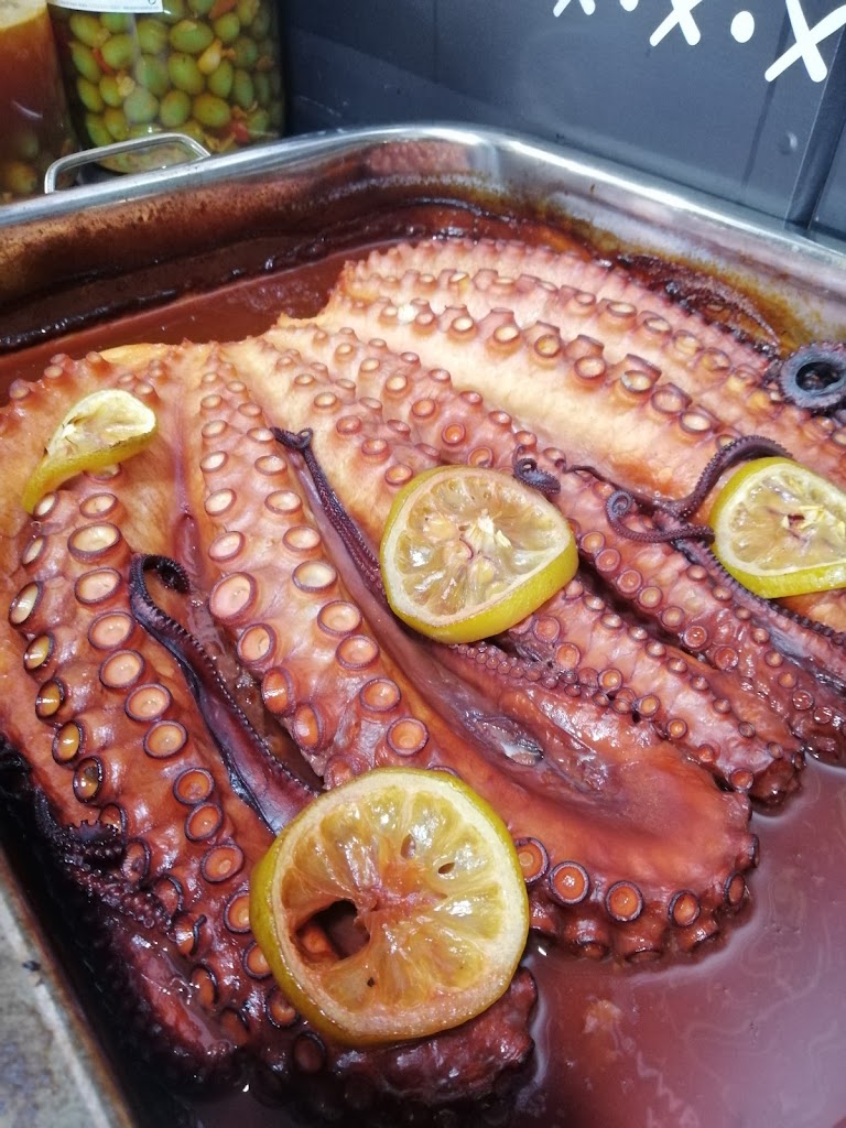 Bar Los Obreros — Comida y bebida