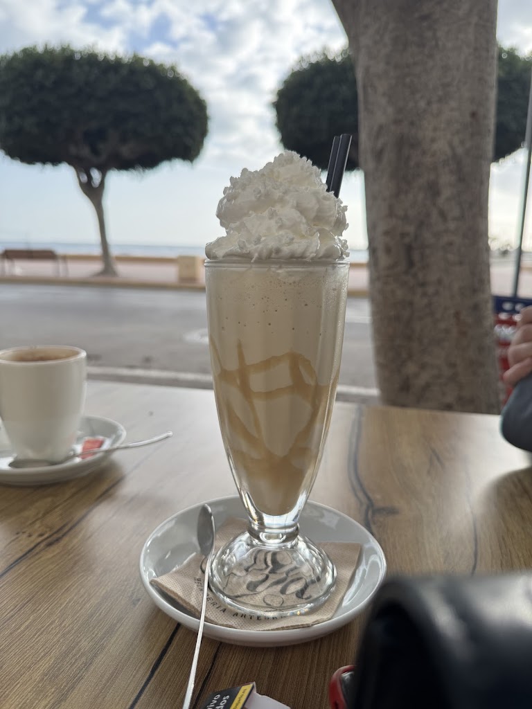 La Yaya Heladeria Adra — Helado