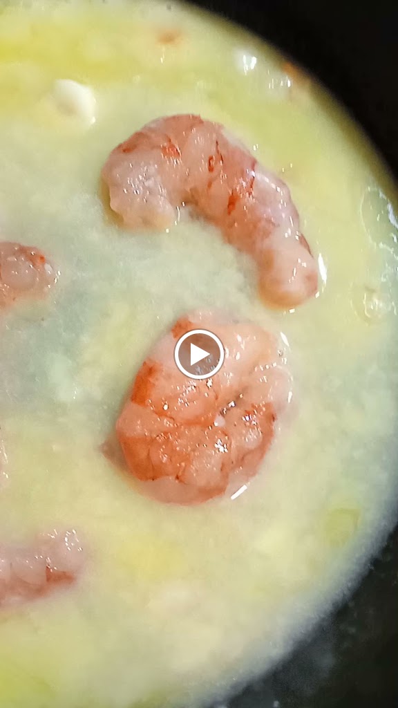 Restaurante Reyes — Videos