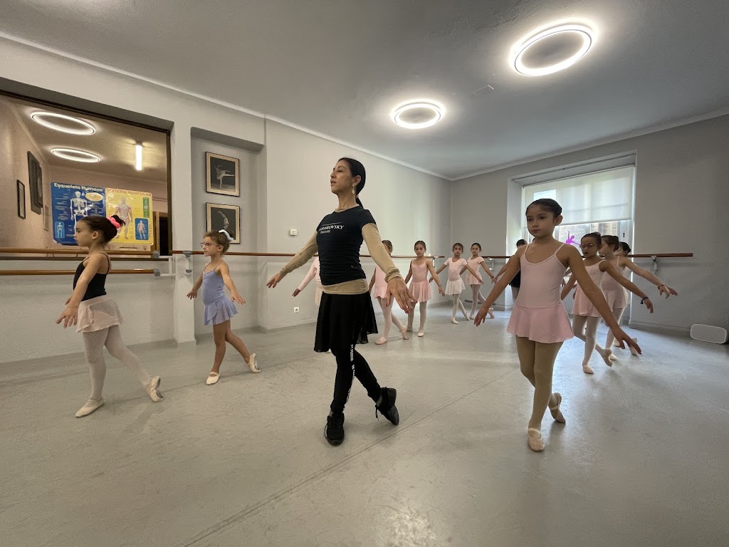 ESDAC VAGANOVA Ballet School