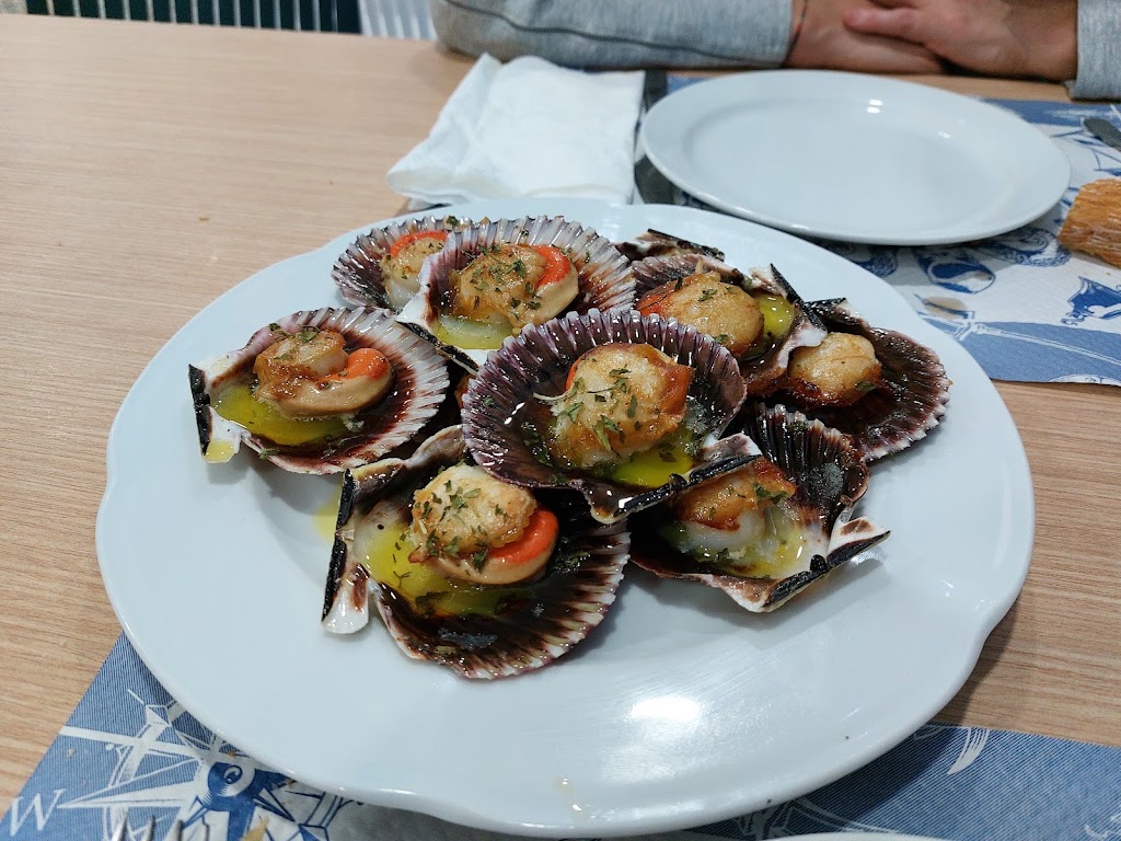 Taperia a de Maris — Comida y bebida