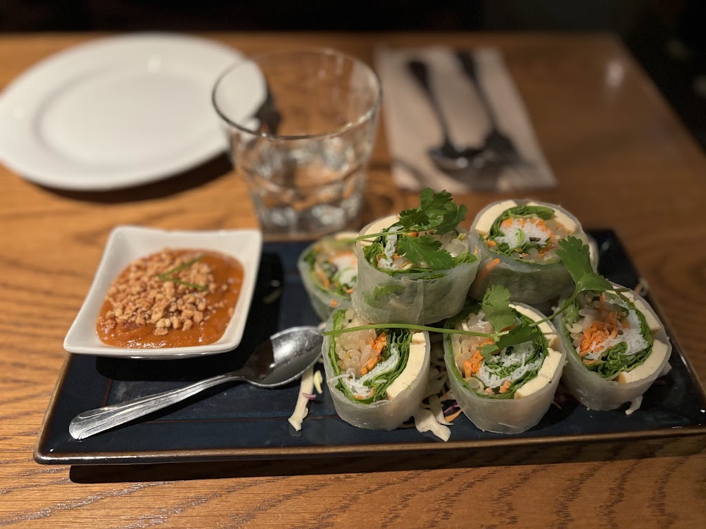 Bai Tong Thai Street Cafe