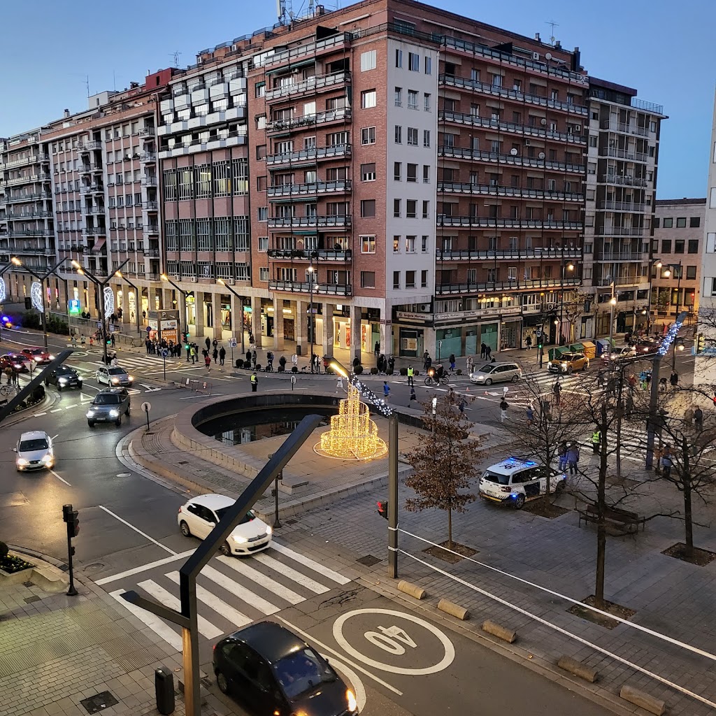 Plaza Salon, Torre de Logrono