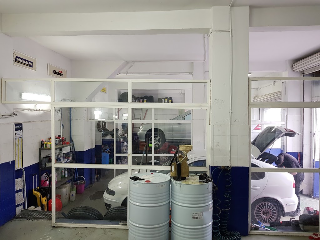 Euromaster Taller Mecanico Neumaticos Vallejo - Colbrand (Las Tablas) — Interior
