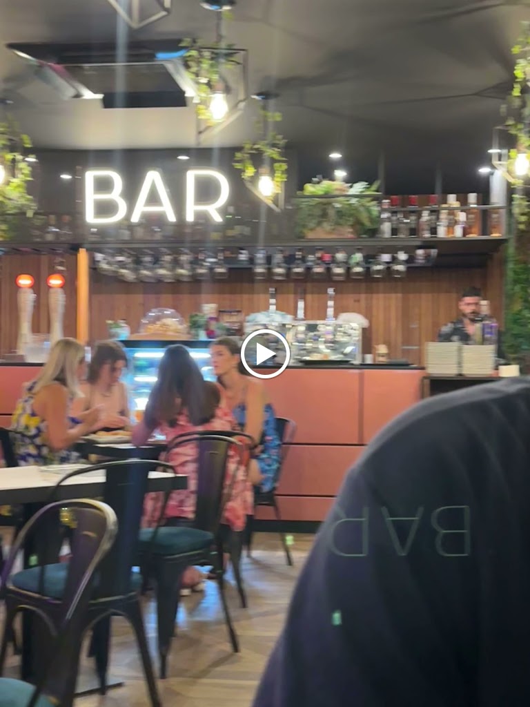 L'Artista Pizzeria Napoletana — Videos