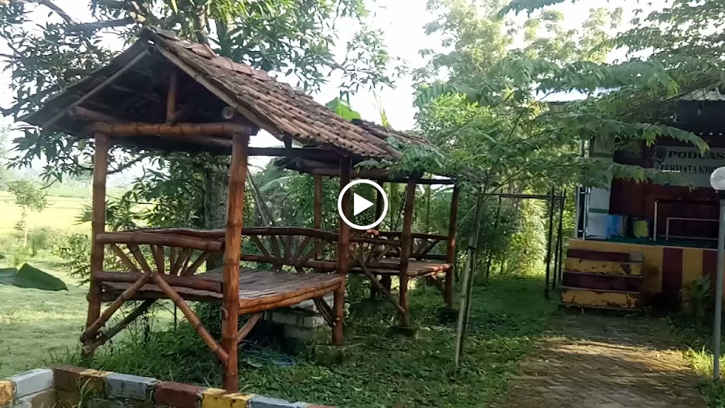 Bukit Sanggaran : Bumi Perkemahan & Kafe