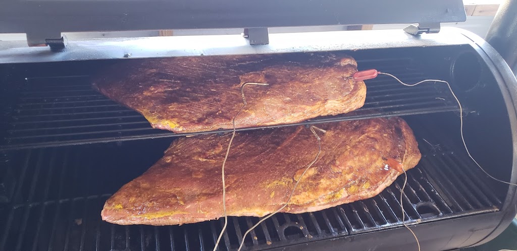  Roundabout Bar & Grill