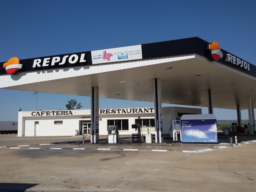 Estacion de Servicio Repsol — Exterior