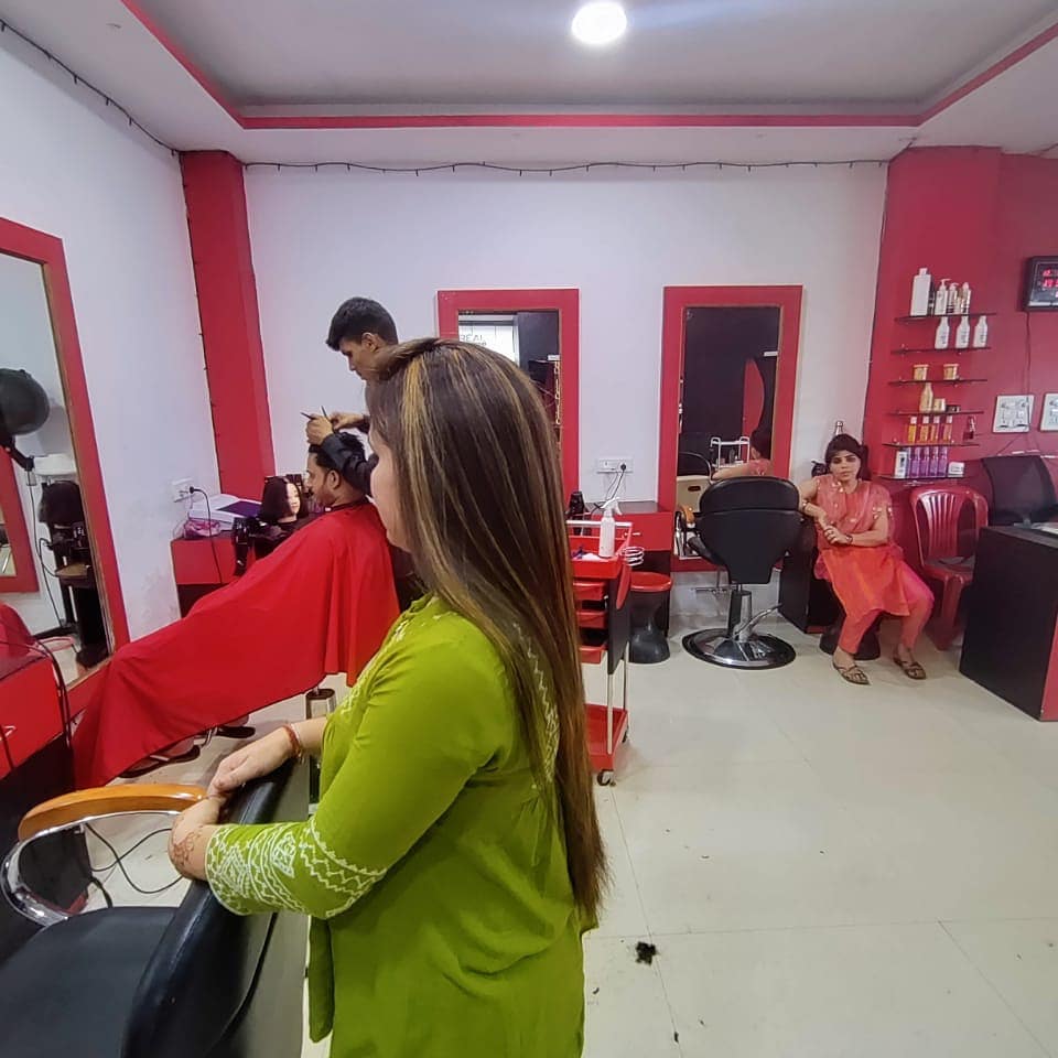 Red Black Salon And Acadmey
