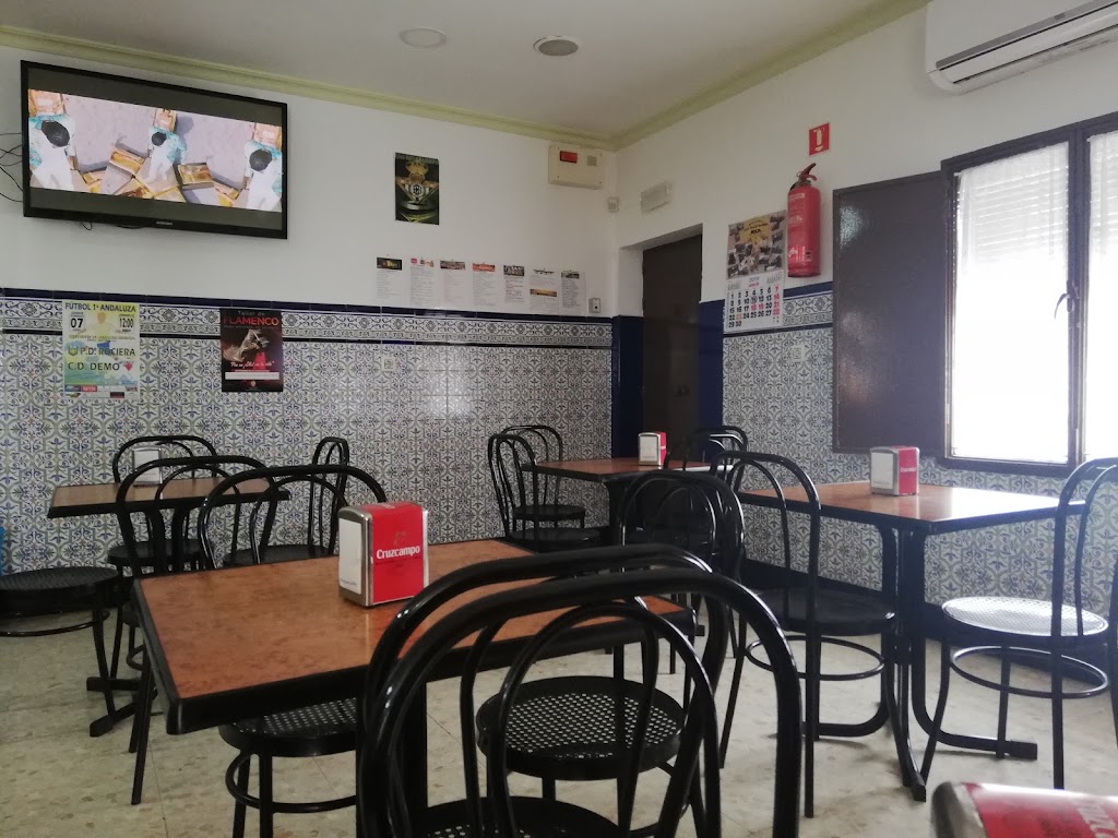 Bar La Cochera — Ambiente