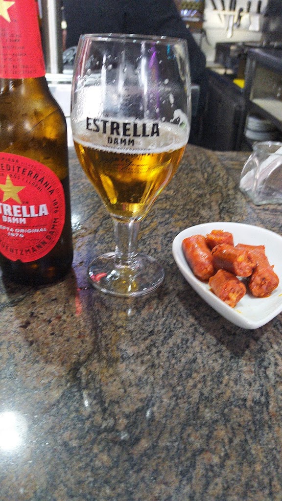 Bar Kimera — Comida y bebida
