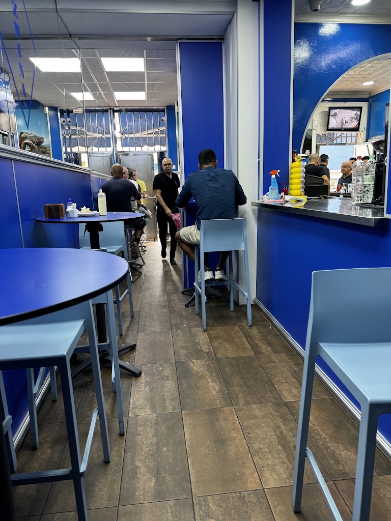 Cafeteria Yazmina — Ambiente