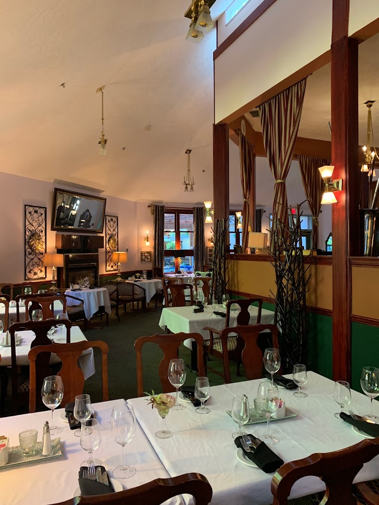 The Grand Cru Restaurant and Lounge in Nanaimo