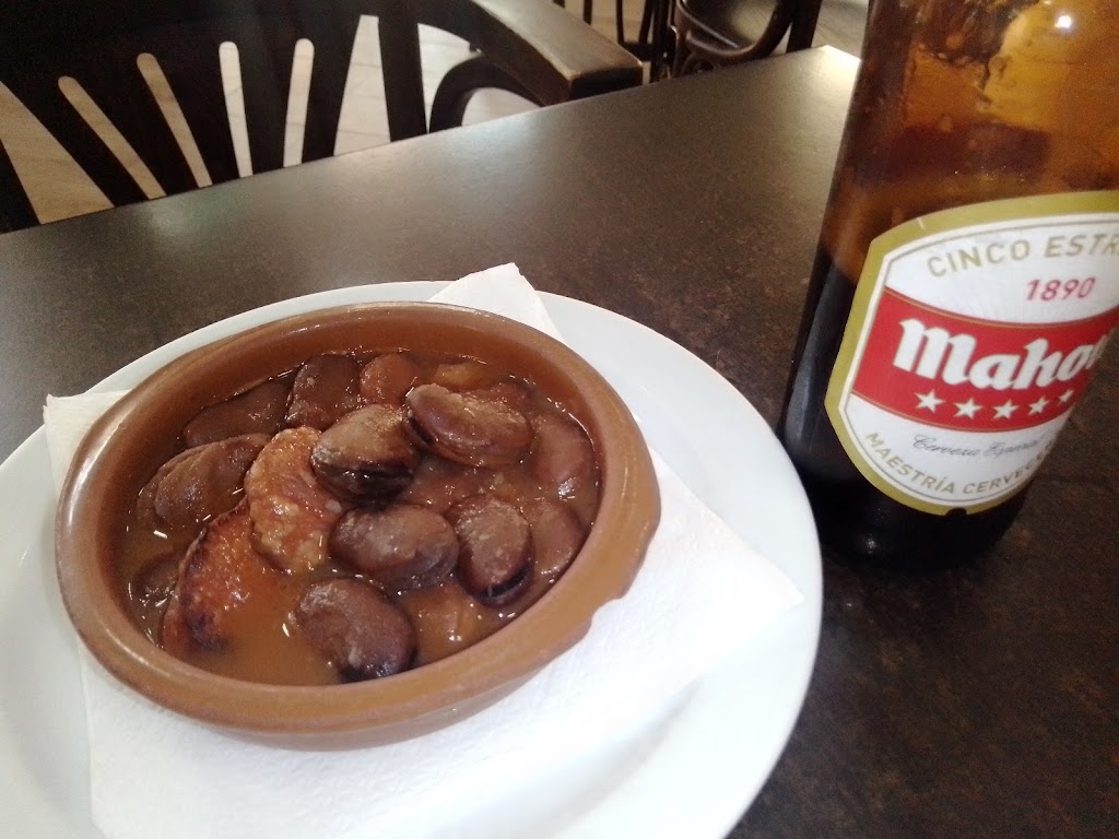 Cafeteria L'illa — Comida y bebida