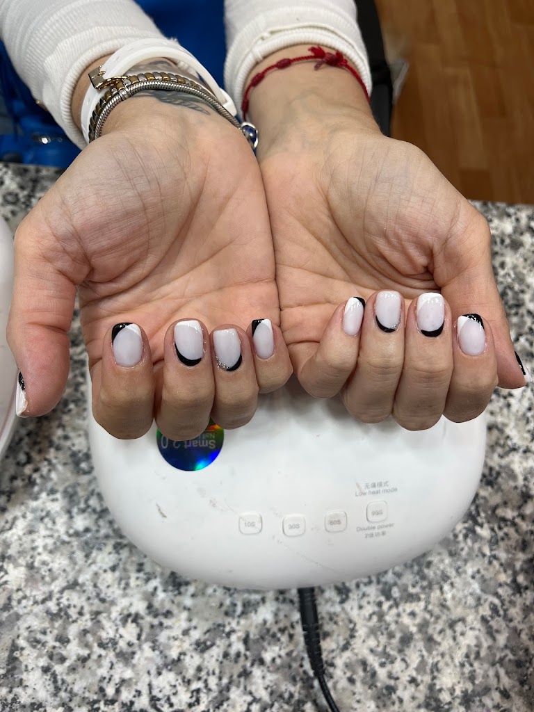 Unas Lirong — Manicura